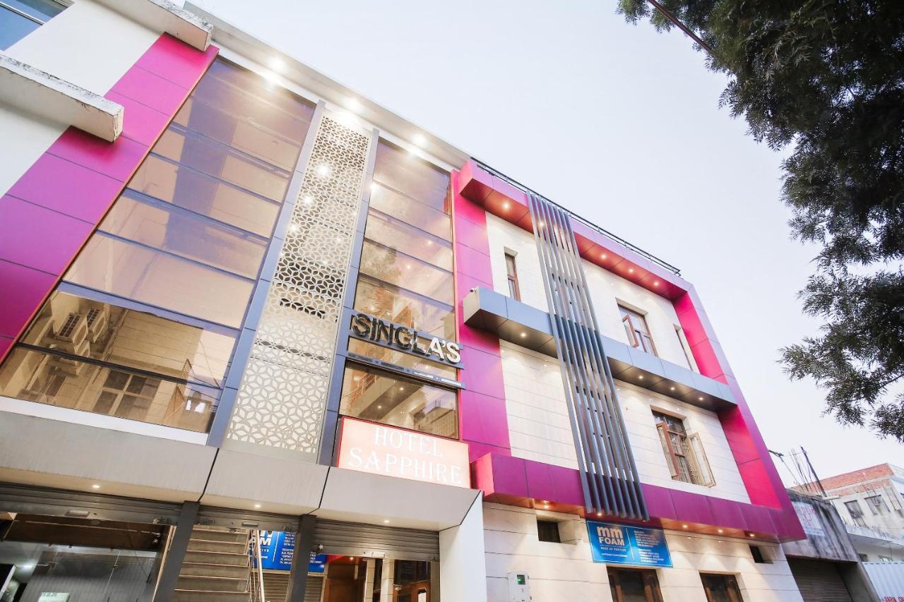 Hotel Collection O Sapphire Chandīgarh Exterior foto